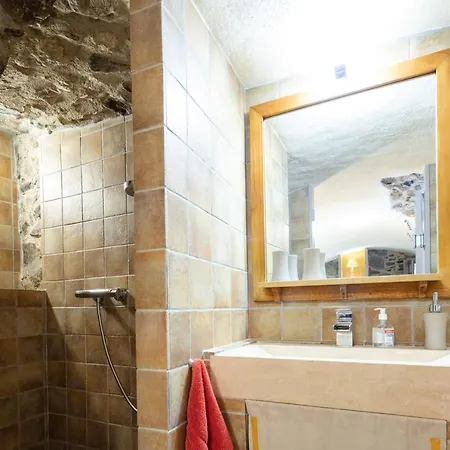 بيت ضيافة De Ribard