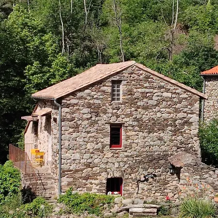 بيت ضيافة De Ribard