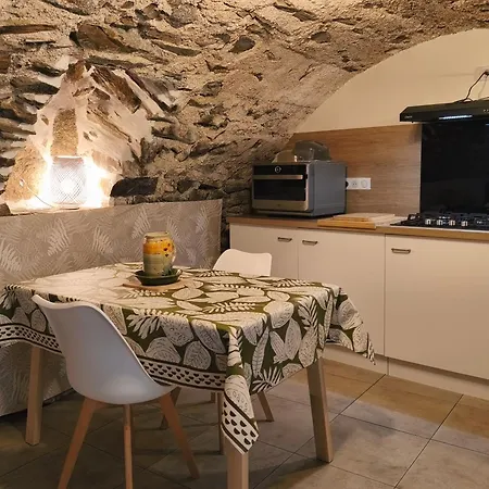 بيت ضيافة De Ribard